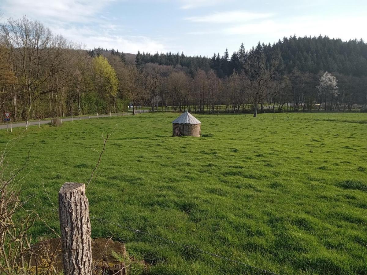 Le Vieux Noyer Bed & Breakfast Nassogne Eksteriør bilde