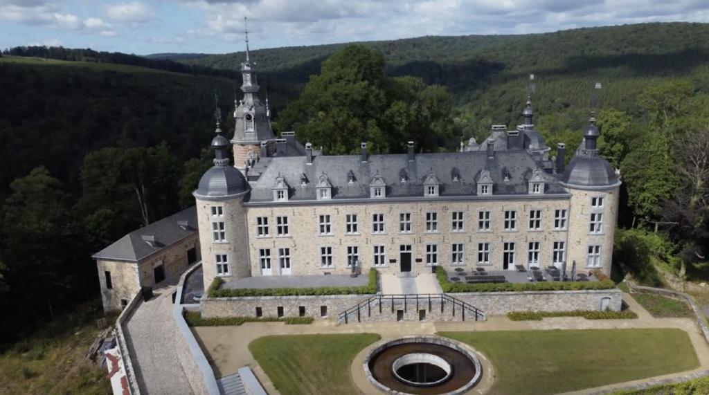 Le Vieux Noyer Bed & Breakfast Nassogne Eksteriør bilde