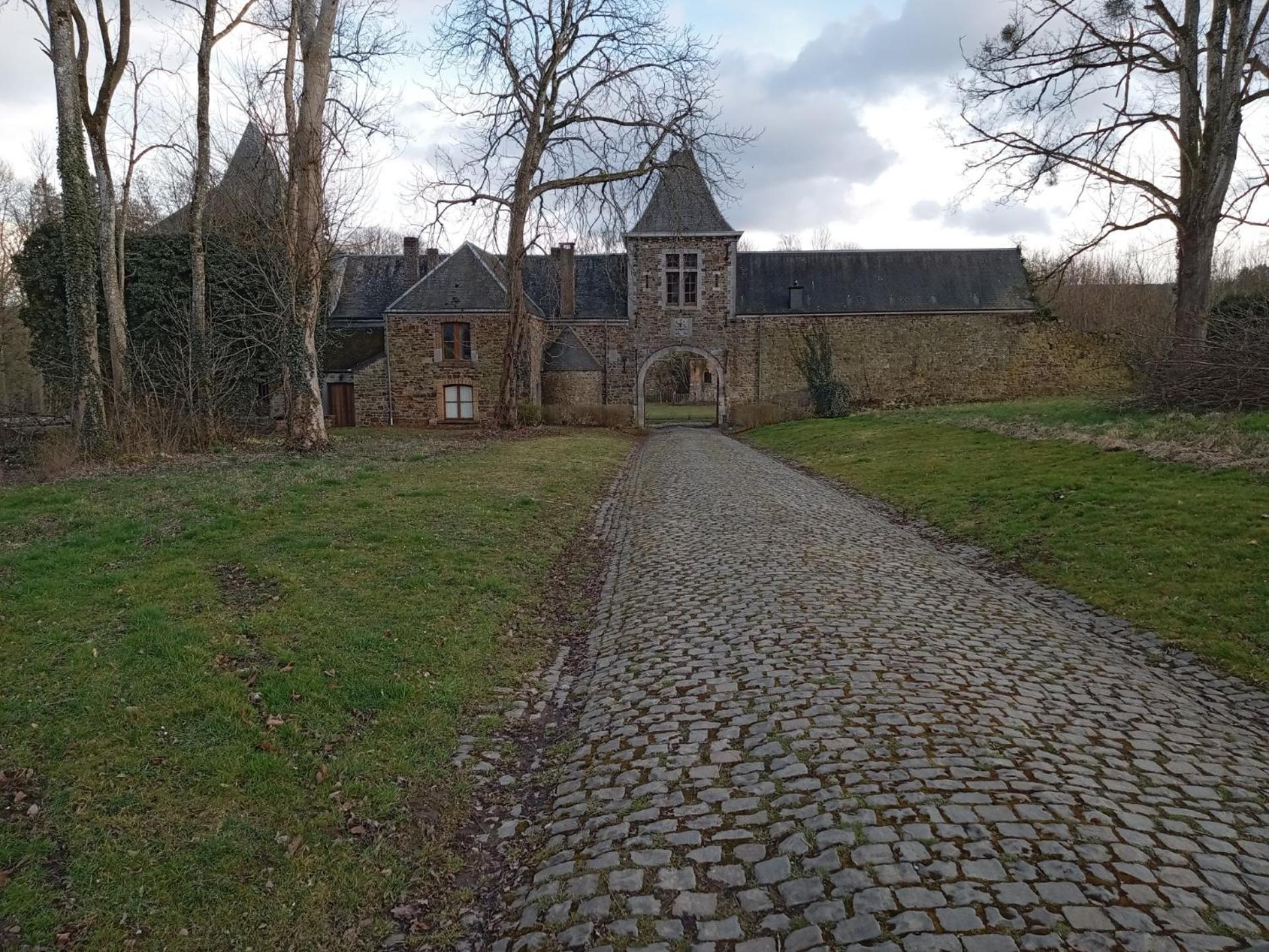 Le Vieux Noyer Bed & Breakfast Nassogne Eksteriør bilde